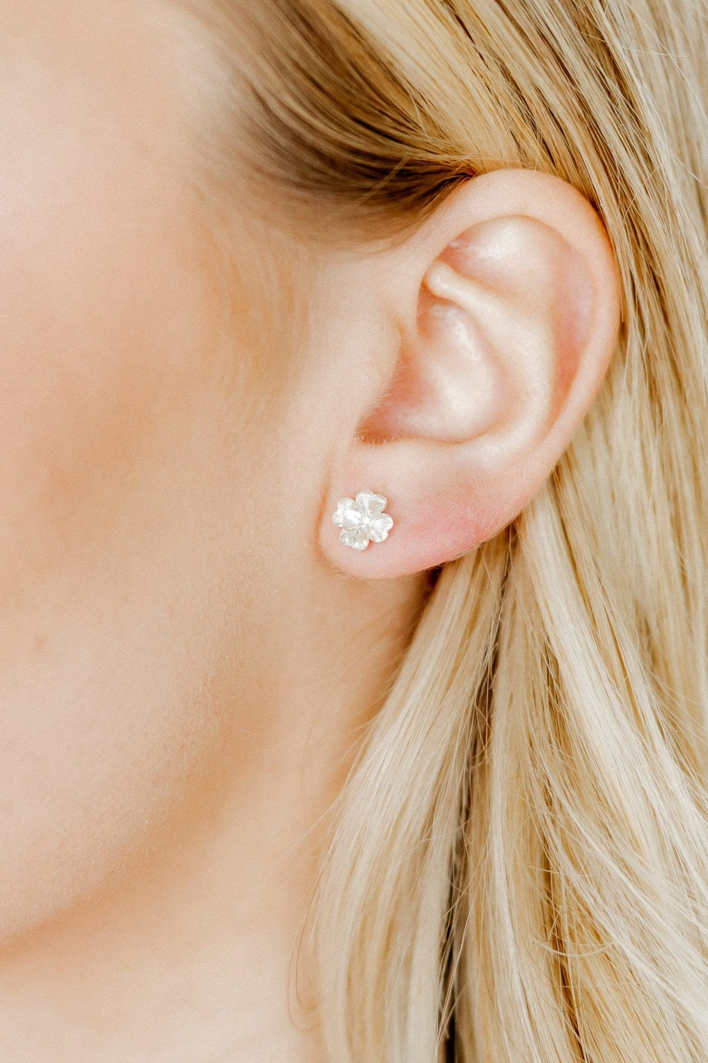 Screwback Stud Earrings Lux - Candy Clover Clear