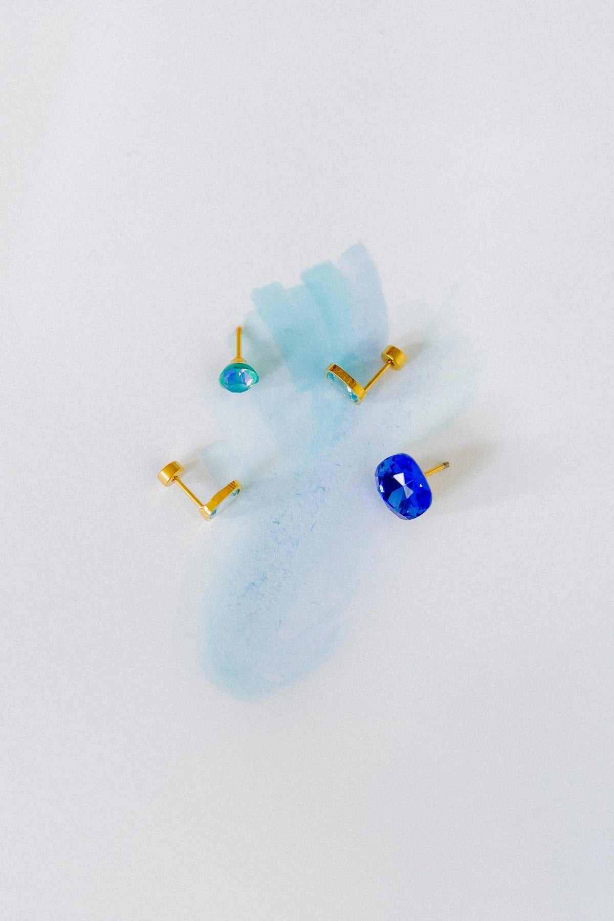 Screwback Stud Earrings Lux - Kit Cobalt Blue